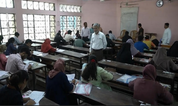 টাঙ্গাইলে মাভাবিপ্রবিতে ‘এ’ ইউনিটের ভর্তি পরীক্ষা অনুষ্ঠিত