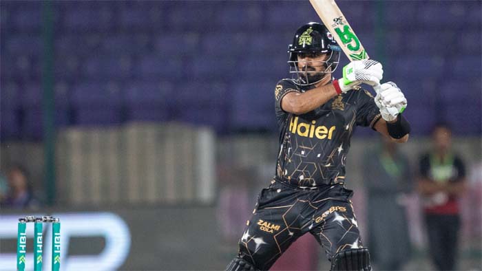 দ্রুত ১২ হাজার রানের রেকর্ড বাবরের