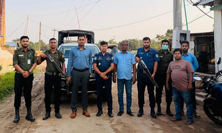 ফেনীতে অনিয়মের দায়ে ইটভাটাকে একলাখ টাকা জরিমানা