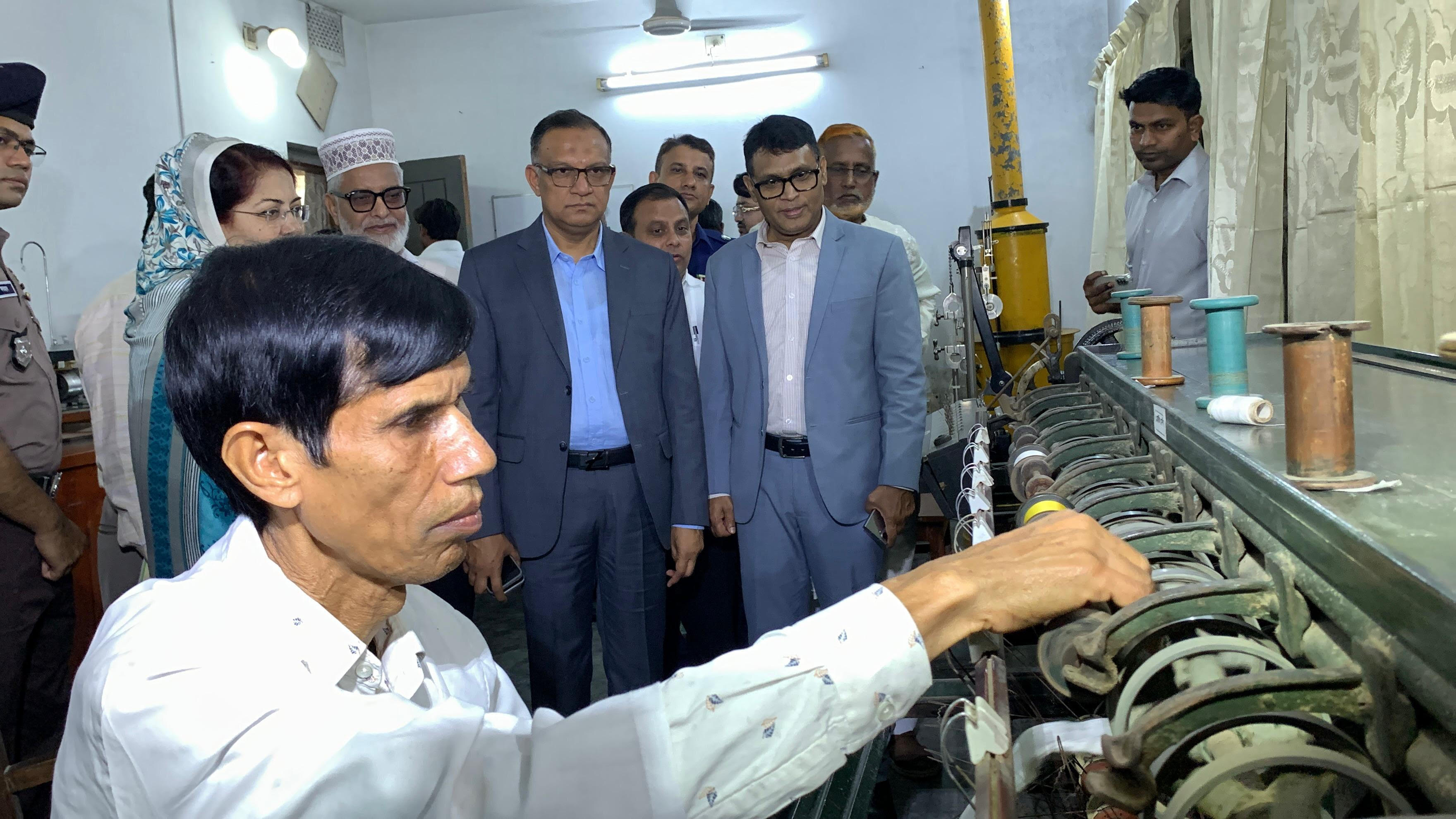 রেশম সুতার আমদানি কমাতে আধুনিকায়নের উদ্যোগ : পাট প্রতিমন্ত্রী