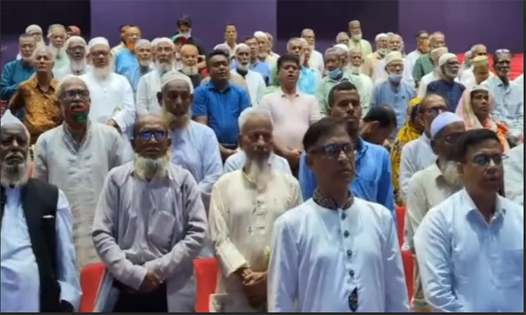 বীর মুক্তিযোদ্ধাদের বিশেষ সম্মাননা নারায়ণগঞ্জ জেলা পরিষদের