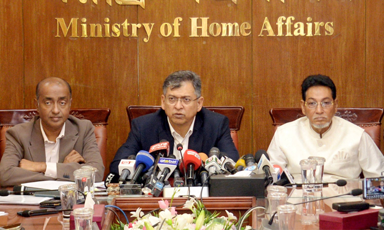 সংবিধান অনুযায়ী গণভোট অধ্যাদেশ আইনে পরিণত করার প্রয়োজন ছিল না: স্বরাষ্ট্রমন্ত্রী