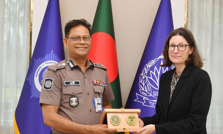 আইজিপি’র সঙ্গে জার্মান দূতাবাসের ডেপুটি হেড অব মিশনের সাক্ষাৎ
