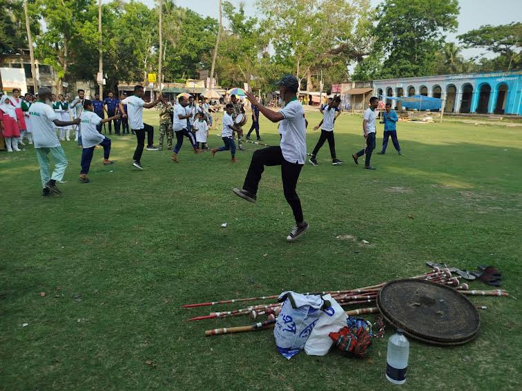 নড়াইলে ঐতিহ্যবাহী লাঠি খেলা ও অষ্টক গান 
