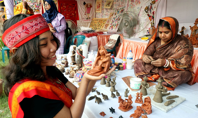 আগামীকাল পহেলা বৈশাখ : বর্ষবরণের প্রাণের উৎসব