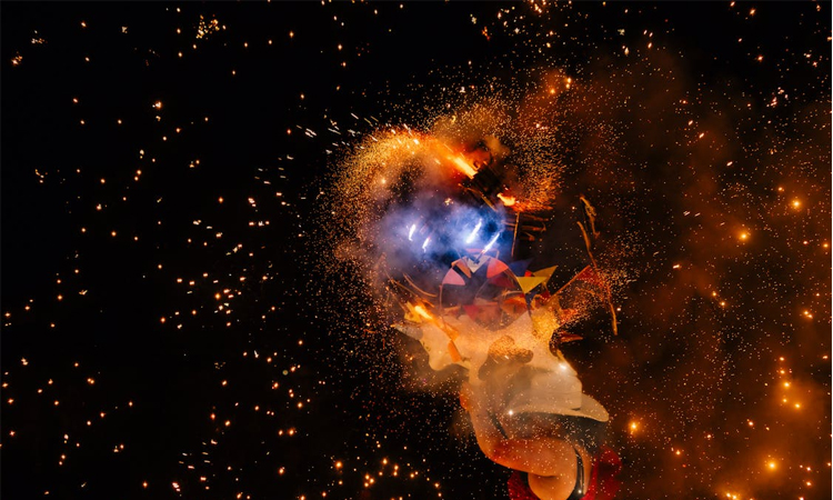 বরিশালে গ্যাস সিলিন্ডার বিস্ফোরণে বাবা-ছেলে আহত 