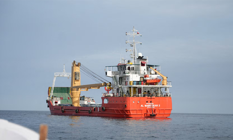 নৌ-অবরোধ নিয়ে হুমকি বাড়াল ইরান, তবে যুক্তরাষ্ট্রের সঙ্গে আলোচনা চলছে