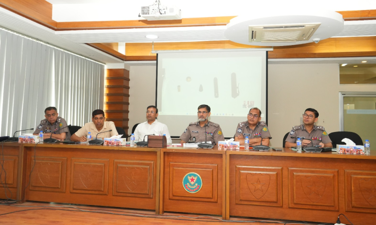 থানা থেকে কাঙ্ক্ষিত আইনি সেবা নিশ্চিত করতে হবে : ডিএমপি কমিশনার