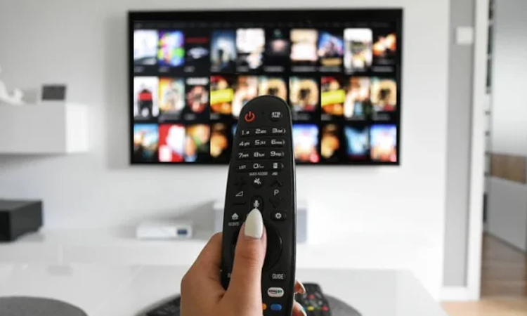 টিভি চ্যানেলে উপেক্ষিত শৈশব: দেশীয় বিনোদনের অভাবে ঝুঁকছে ভিনদেশি সংস্কৃতিতে