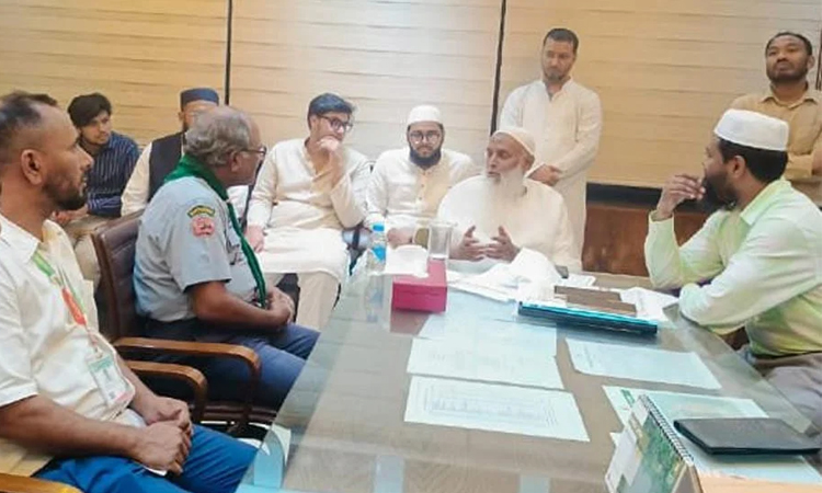 হজক্যাম্প আকস্মিক পরিদর্শনে ধর্মমন্ত্রী 