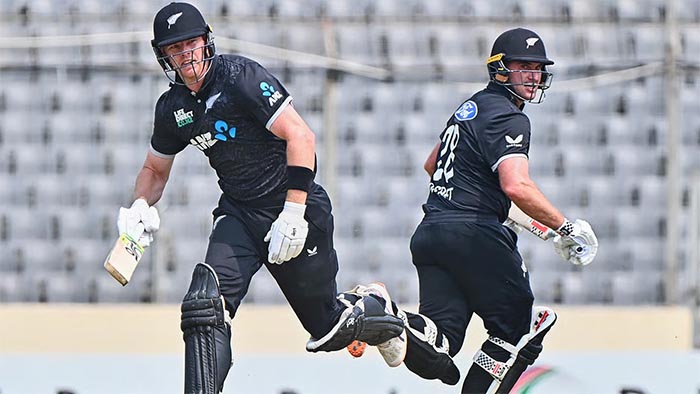 নিকোলস-ফক্সক্রফটের হাফ-সেঞ্চুরিতে নিউজিল্যান্ডের সংগ্রহ ৮ উইকেটে ২৪৭ রান