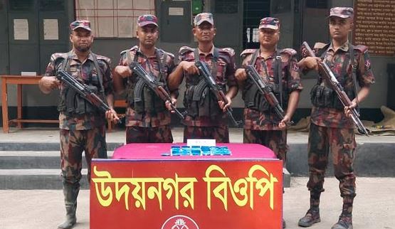 কুষ্টিয়া সীমান্তে মাদক ও নেশাজাতীয় সামগ্রী জব্দ