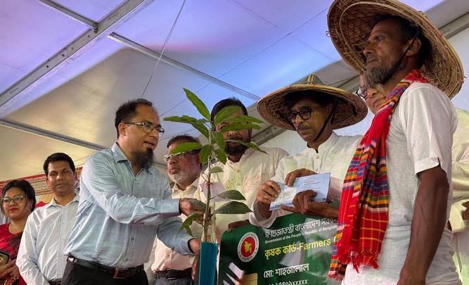 দেশের কৃষিকে স্বয়ংসম্পূর্ণ করতে কাজ করছে সরকার : কৃষিমন্ত্রী