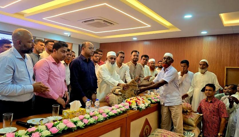 কুমিল্লায় বিনামূল্যে বীজ ও সার বিতরণ