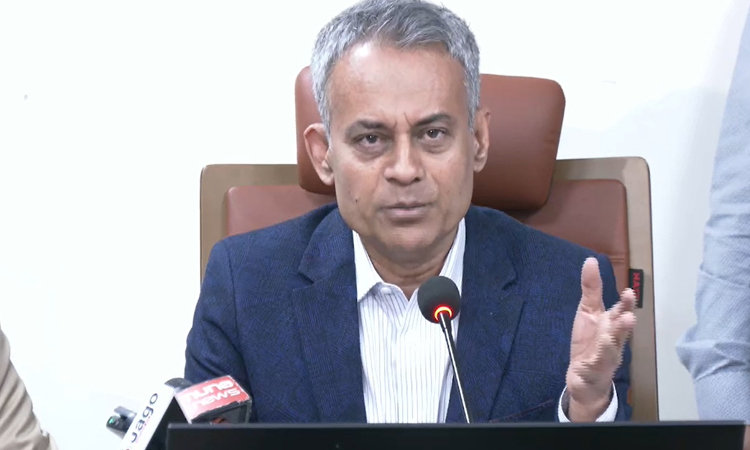 বাংলার জয়যাত্রা জাহাজের হরমুজ অতিক্রমের কূটনৈতিক চেষ্টা চলছে : শেখ রবিউল আলম