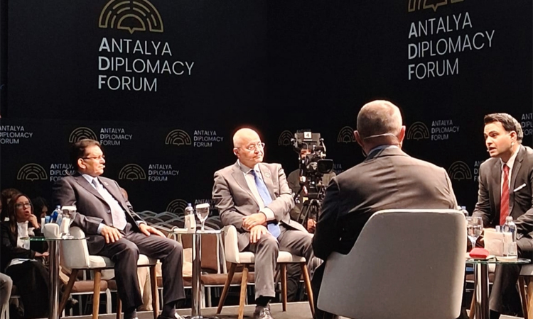 রোহিঙ্গা সংকটের স্থায়ী সমাধান রাখাইন রাজ্যেই নিহিত : পররাষ্ট্রমন্ত্রী