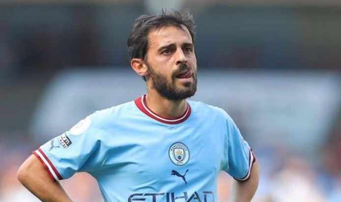 নয় বছর পর ম্যানচেস্টার সিটি ছাড়ছেন বার্নার্ন্ডো সিলভা