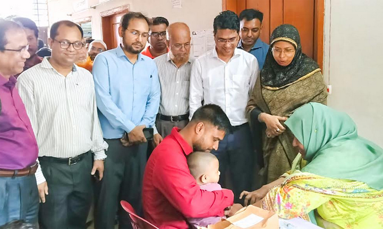 ফেনীতে হাম-রুবেলা টিকাদান কর্মসূচি শুরু