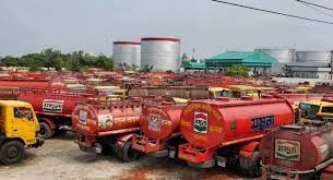 পার্বতীপুর ডিপো থেকে উত্তরাঞ্চলের পাম্পগুলোতে জ্বালানি সরবরাহ