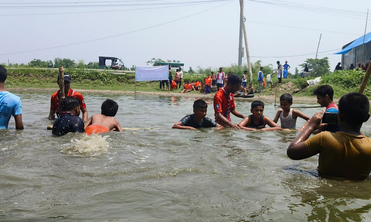 নাটোরে স্কাউটসের সাঁতার প্রশিক্ষণ শুরু