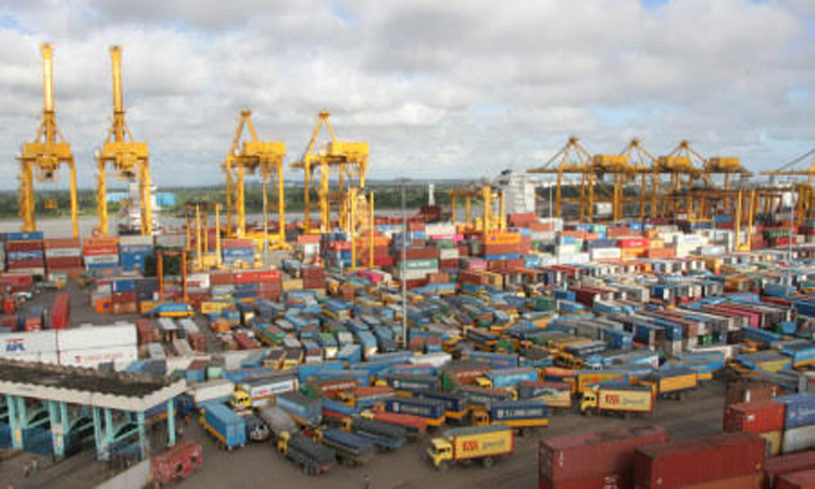 চট্টগ্রাম বন্দরের বহির্নোঙরে পৌঁছেছে ১ লাখ টন ডিজেল ও অকটেনবাহী ৩ ট্যাংকার 