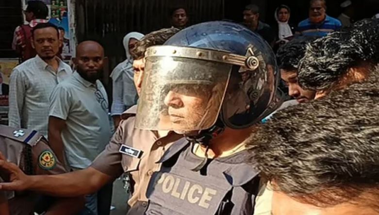 ডিজিএফআইয়ের সাবেক কর্মকর্তা মাঞ্জিল ৫ দিনের রিমান্ডে