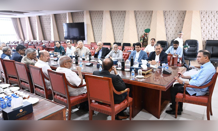 সংবাদপত্রের স্বাধীনতার প্রতি সরকারের দৃঢ় অবস্থান ব্যক্ত করলেন প্রধানমন্ত্রী