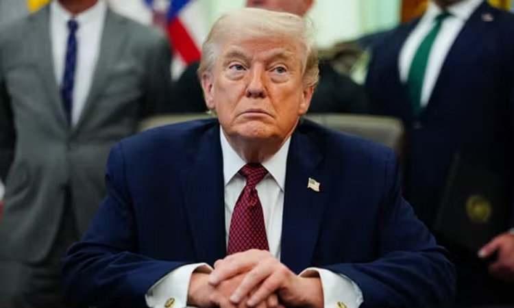 যুদ্ধবিরতির মেয়াদ বাড়ালেন ট্রাম্প: ইরানকে আলোচনার জন্য সময় দেওয়ার ঘোষণা