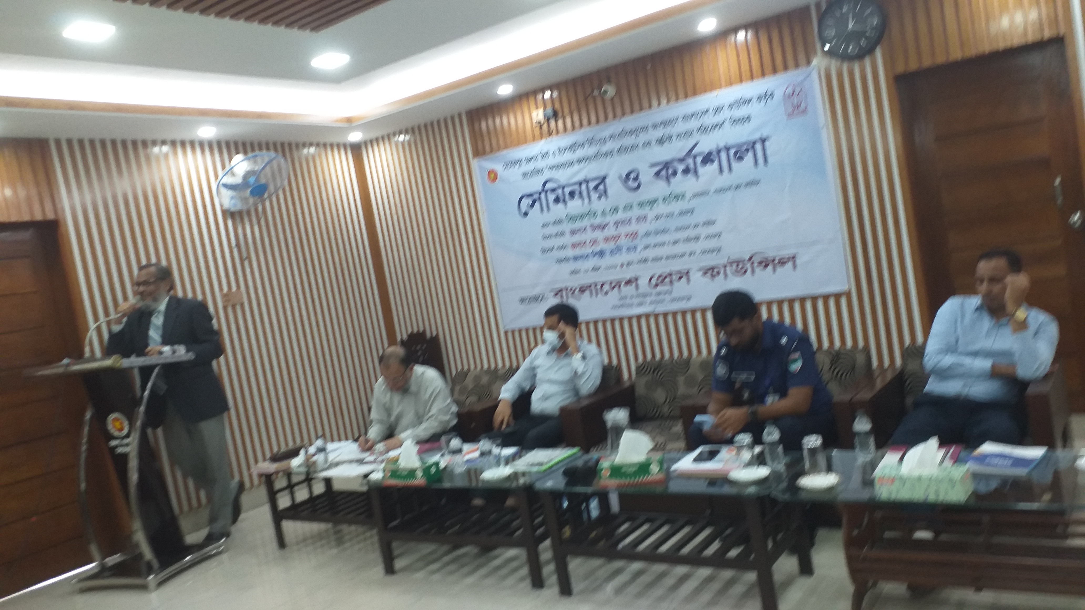 মেহেরপুরে গণমাধ্যমের অপসাংবাদিকতা প্রতিরোধে সেমিনার