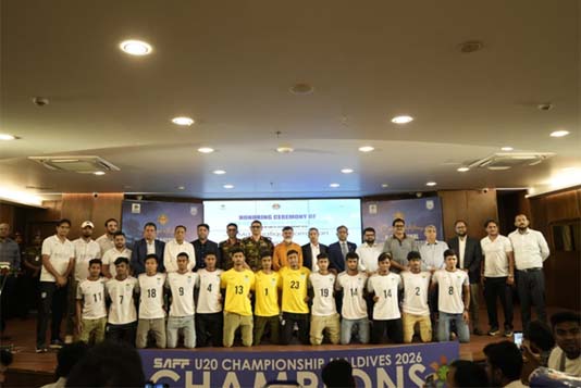 সাফজয়ী অনূর্ধ্ব-২০ ফুটবল দলকে সংবর্ধনা দিলো ডিএনসিসি