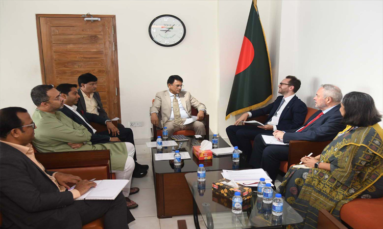 বাংলাদেশি শিক্ষার্থীদের জন্য যুক্তরাজ্যের শিক্ষাবৃত্তি বাড়ানোর আহ্বান শিক্ষামন্ত্রীর