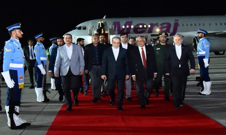 নতুন আলোচনার জন্য পাকিস্তানের পথে ইরান ও যুক্তরাষ্ট্রের প্রতিনিধিরা