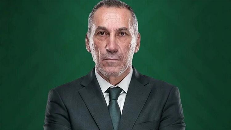 ২০২৭ সাল পর্যন্ত জর্জিওস ডোনিসকে কোচ হিসেবে নিয়োগ দিয়েছে সৌদি আরব