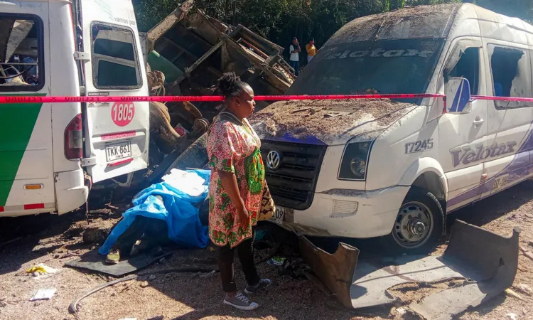 কলম্বিয়ার মহাসড়কে বোমা হামলায় নিহত ১৪, আহত ৩৮