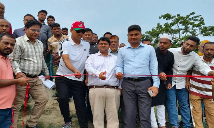 ভোলায় খাল খনন কার্যক্রম উদ্বোধন করলেন জেলা প্রশাসক 