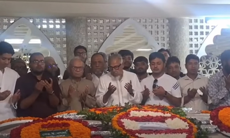 শেরে বাংলার সমাধিতে বিএনপির শ্রদ্ধা নিবেদন