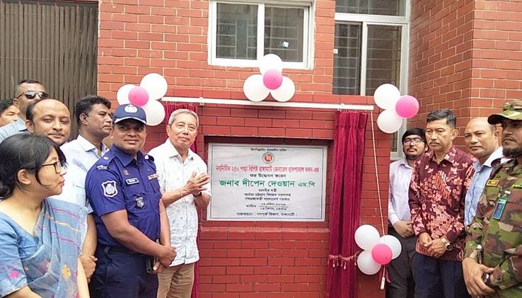 প্রধানমন্ত্রীর সাহসী নেতৃত্বে দেশের উন্নয়ন কার্যক্রম প্রত্যন্ত অঞ্চলে ইতিবাচক প্রভাব ফেলছে : দীপেন দেওয়ান 