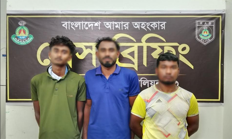 লালমনিরহাটে র‌্যাবের অভিযানে মাদক জব্দ