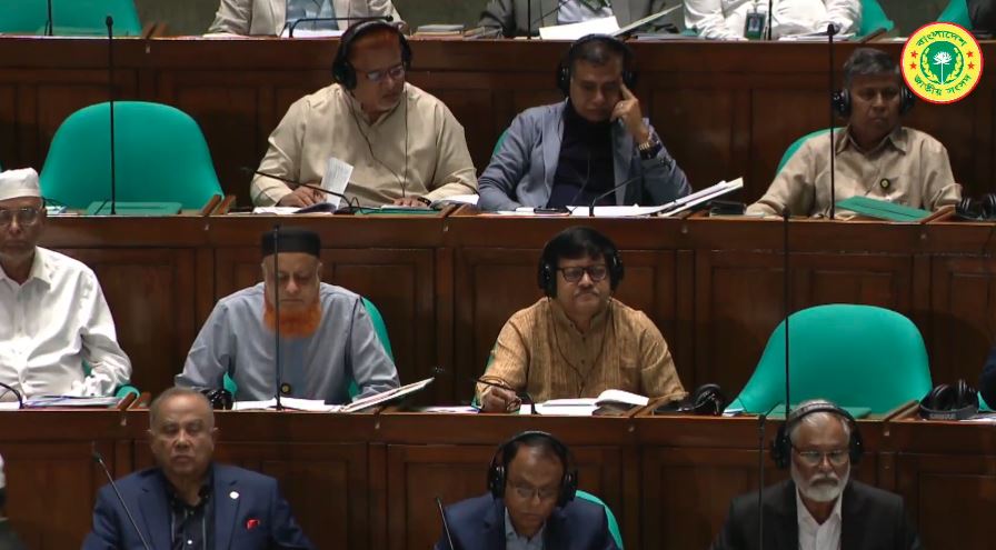 বন্ধ বিমানবন্দর চালুর সম্ভাব্যতা যাচাইয়ে বিস্তারিত সমীক্ষা করবে সরকার : বিমান মন্ত্রী