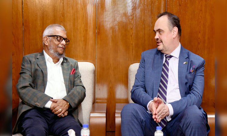 শ্রম ও কর্মসংস্থান মন্ত্রীর সঙ্গে যুক্তরাষ্ট্রের রাষ্ট্রদূতের সৌজন্য সাক্ষাৎ