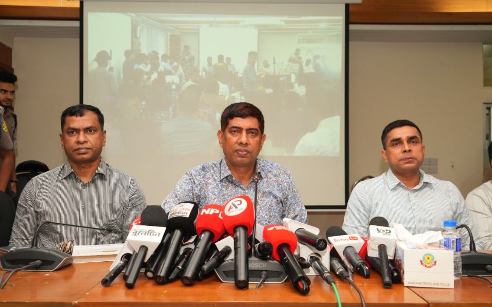 রাজধানীতে বিপুল মাদকসহ ৬ জন গ্রেফতার