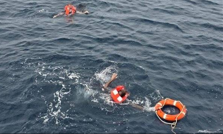 লিবিয়ার উপকূলে ১৭ জনের লাশ ও ৭ জনকে জীবিত উদ্ধার