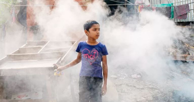 বাতাসে ক্ষতিকর দূষণের মাত্রা বাড়ায় শিশু ও বয়স্কদের শ্বাসকষ্টজনিত সমস্যা বাড়ছে