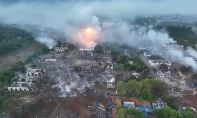 চীনে আতশবাজি কারখানায় ভয়াবহ বিস্ফোরণে নিহত ২১, আহত ৬১