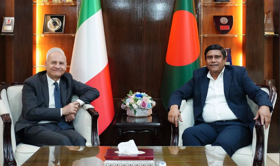 প্রধানমন্ত্রীর প্রতিরক্ষা উপদেষ্টার সঙ্গে ইতালির রাষ্ট্রদূতের সাক্ষাৎ