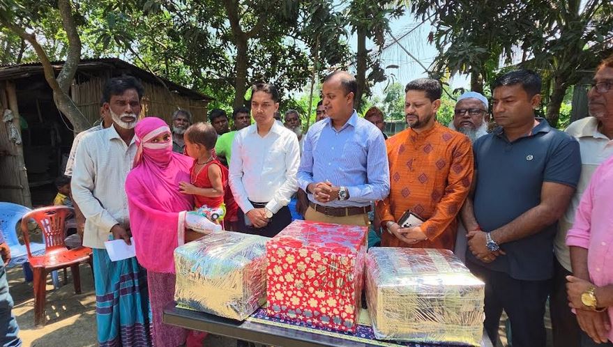 ফরিদপুরে এতিম মুসলিমার পাশে দাঁড়ালেন প্রধানমন্ত্রী