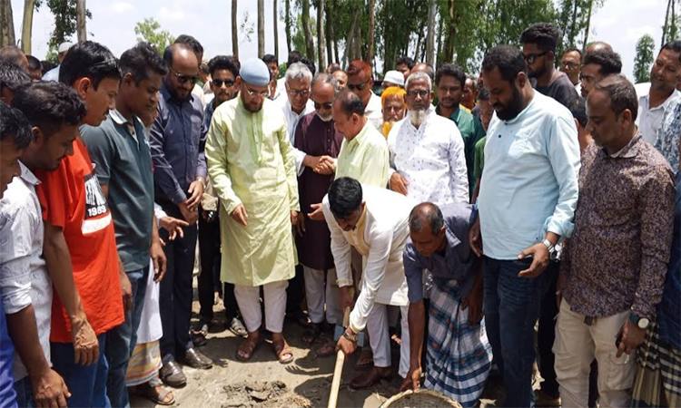 দিনাজপুরে ১০টি কাঁচা রাস্তা পাকা করার কাজ উদ্বোধন