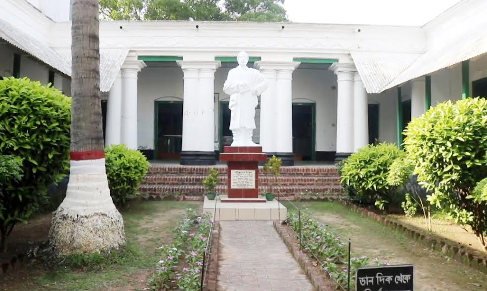 নওগাঁর পতিসরে বিশ্বকবি রবীন্দ্রনাথ ঠাকুরের জন্মজয়ন্তী পালনের সকল প্রস্তুতি সম্পন্ন