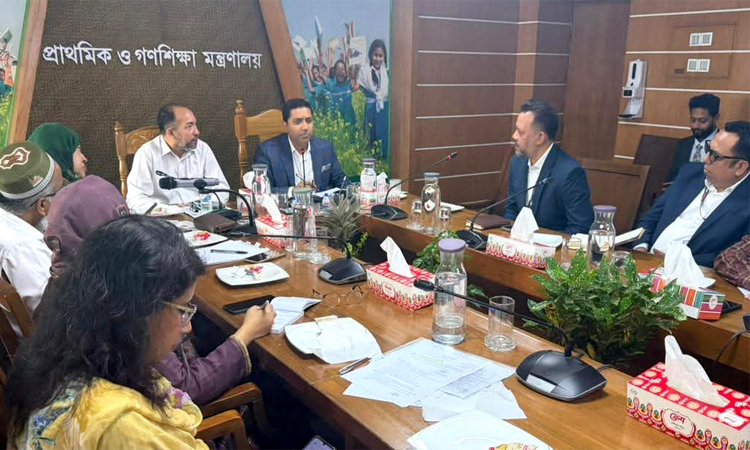শিক্ষার্থীদের মাঝে ব্যাগ, পোশাক ও ফুটওয়্যার সামগ্রী বিতরণ করা হবে : প্রাথমিক ও গণশিক্ষা প্রতিমন্ত্রী