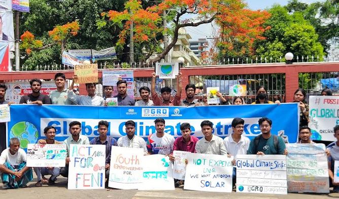 ফেনীতে গ্লোবাল ক্লাইমেট স্ট্রাইক’র আয়োজন